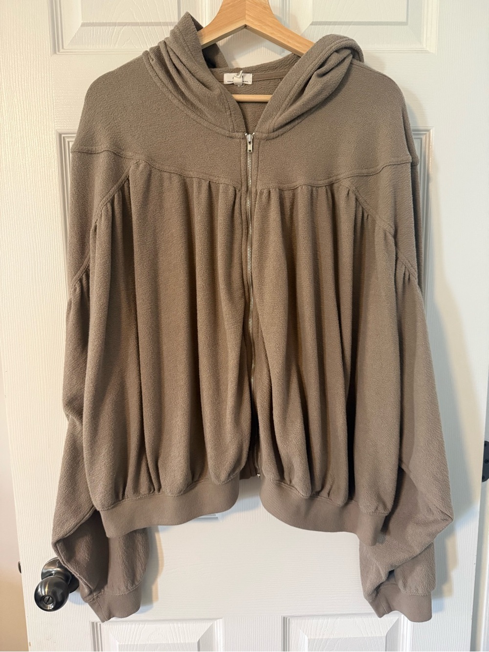 62. AERIE SOFT LITE ZIP FRONT HOODED SWEATER SZ XXL